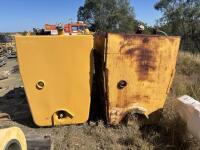 2 X FUEL TANKS