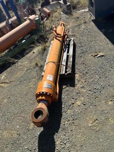 3OT DIGGER CYLINDER
